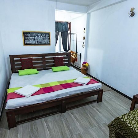 Gamage Friendly Home Канди Экстерьер фото